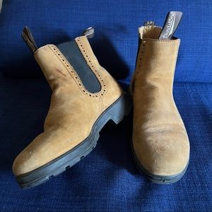 Womens 1446 high top blundstone boots in crazy horse yellow/tan